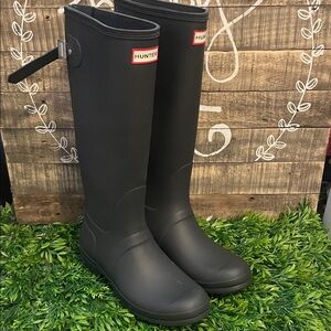 Hunter Women’s Classic Rain Boots